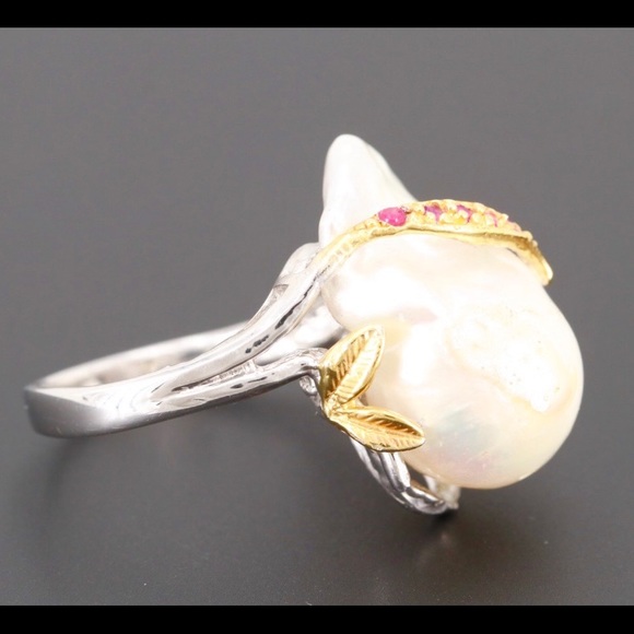 Pearl and Ruby gorgeous Ring - Picture 5 of 6